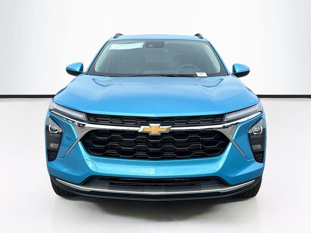 new 2025 Chevrolet Trax car, priced at $26,120