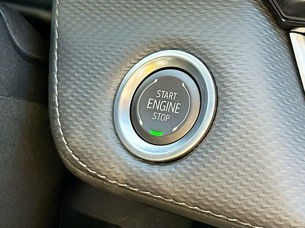 new 2025 Chevrolet Equinox car, priced at $33,490