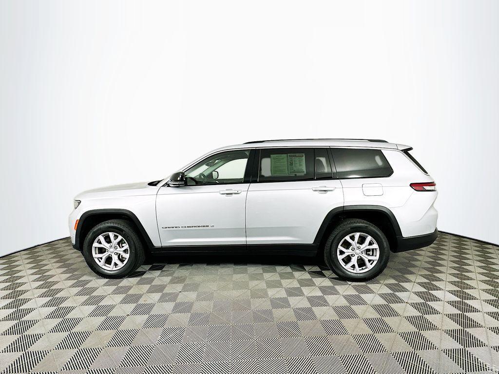 used 2022 Jeep Grand Cherokee L car, priced at $30,000