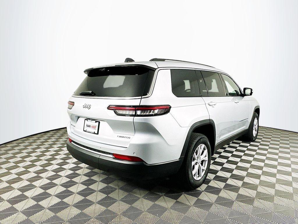 used 2022 Jeep Grand Cherokee L car, priced at $30,000