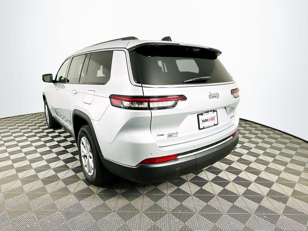 used 2022 Jeep Grand Cherokee L car, priced at $30,000