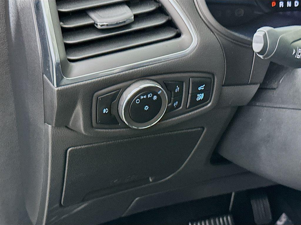 used 2024 Ford Edge car, priced at $32,897