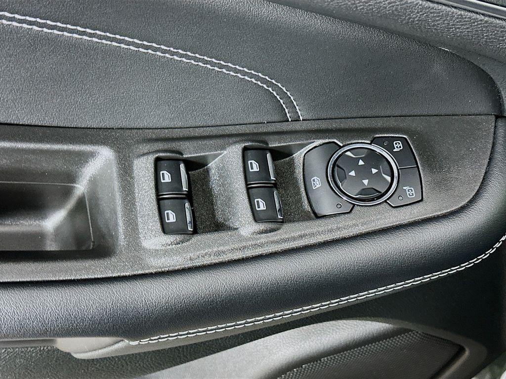 used 2024 Ford Edge car, priced at $30,988