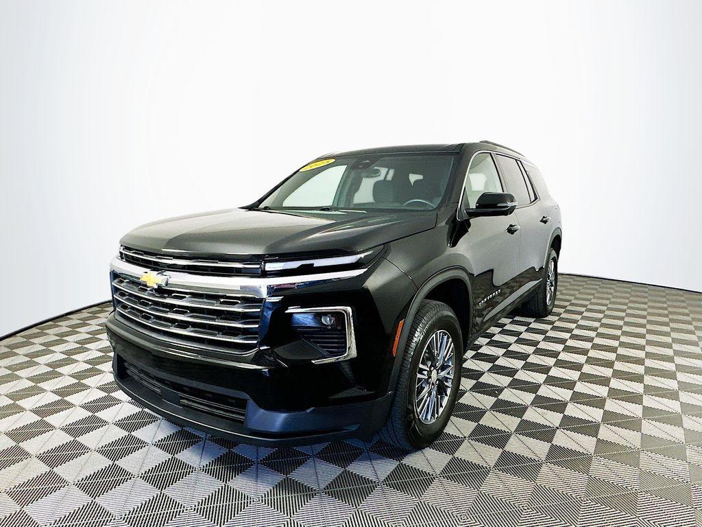 used 2025 Chevrolet Traverse car, priced at $42,990