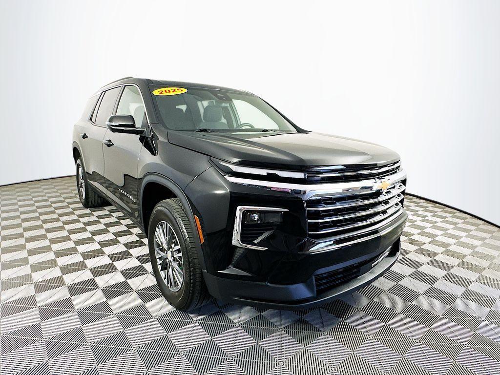 used 2025 Chevrolet Traverse car, priced at $42,990