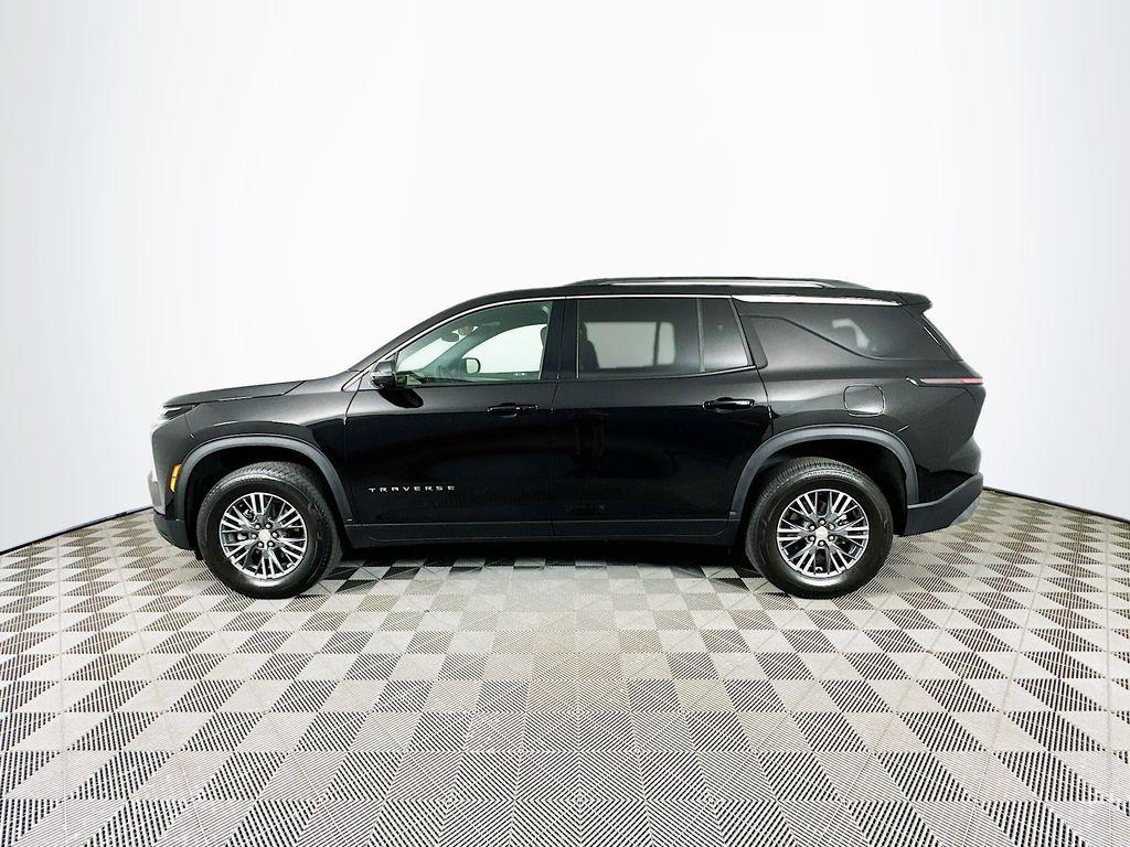 used 2025 Chevrolet Traverse car, priced at $42,990