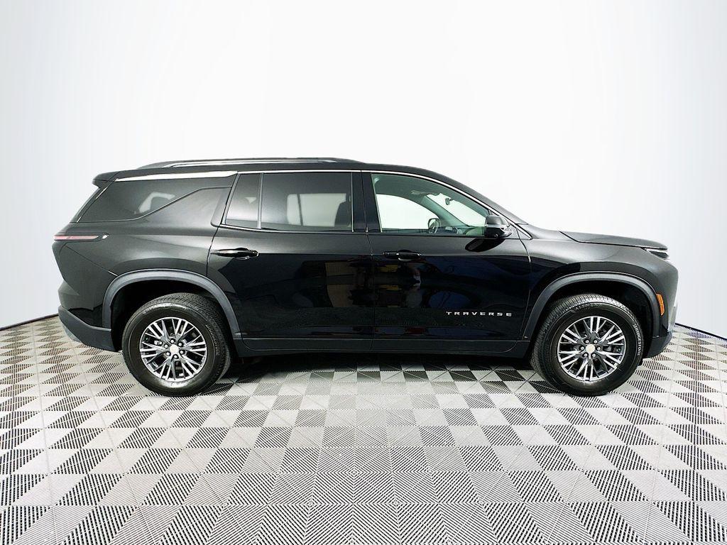 used 2025 Chevrolet Traverse car, priced at $42,990