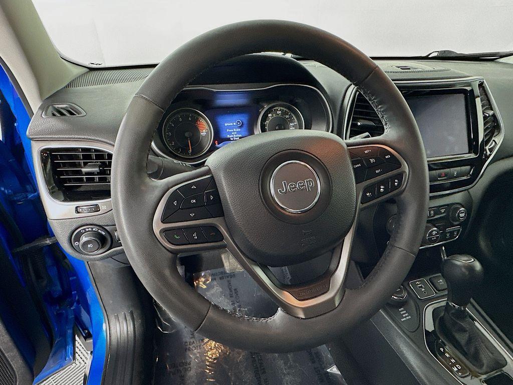 used 2022 Jeep Cherokee car, priced at $27,674