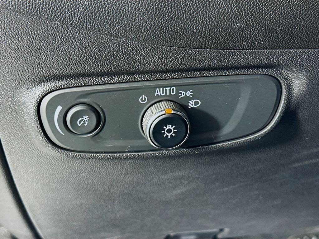 used 2022 Chevrolet Equinox car, priced at $22,713