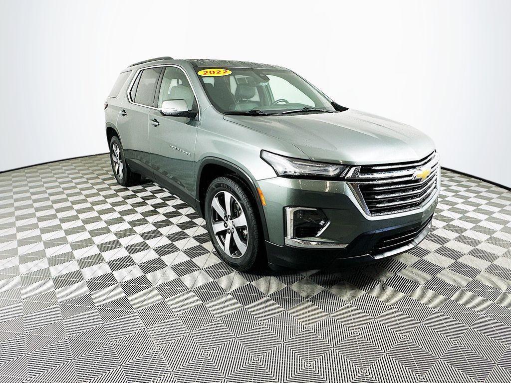 used 2022 Chevrolet Traverse car, priced at $31,500