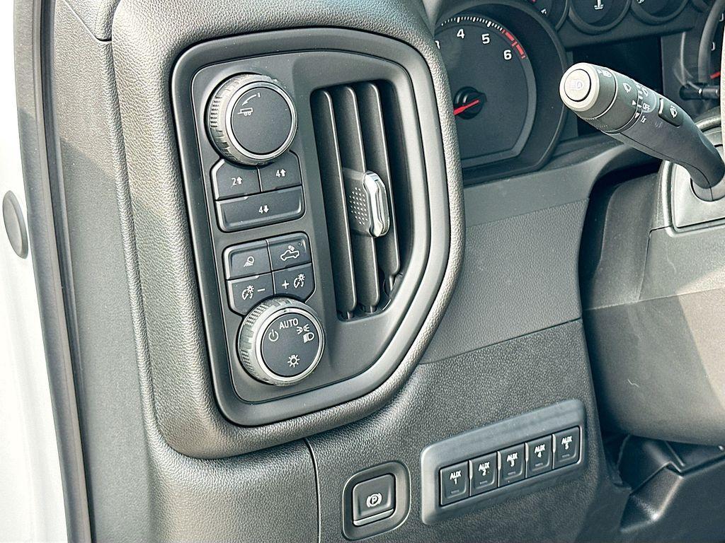 new 2025 Chevrolet Silverado 2500 car, priced at $59,060