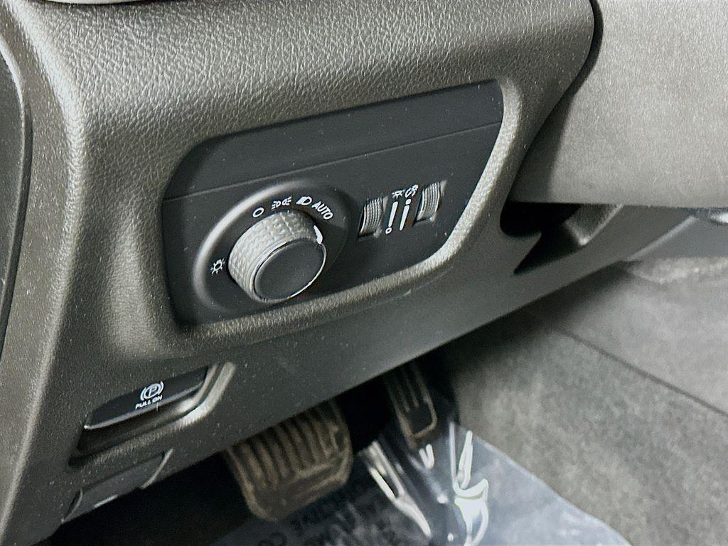 used 2023 Jeep Grand Cherokee L car, priced at $30,685