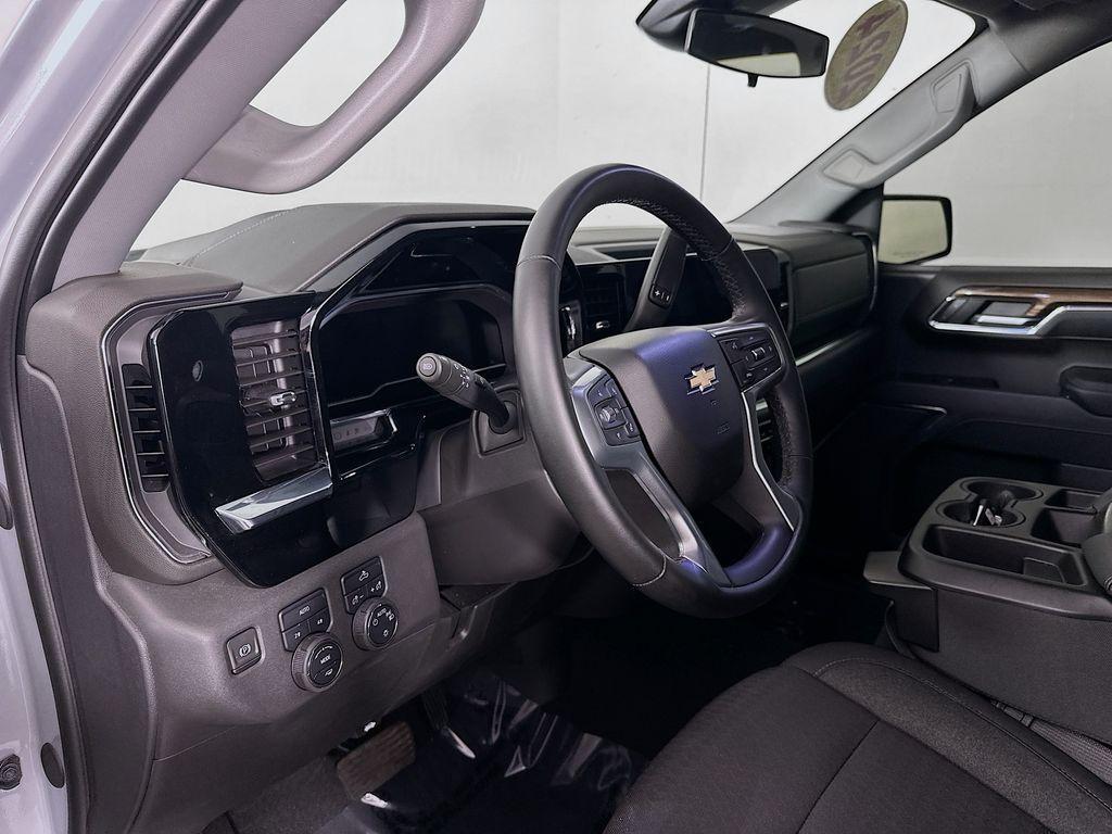 used 2024 Chevrolet Silverado 1500 car, priced at $37,994