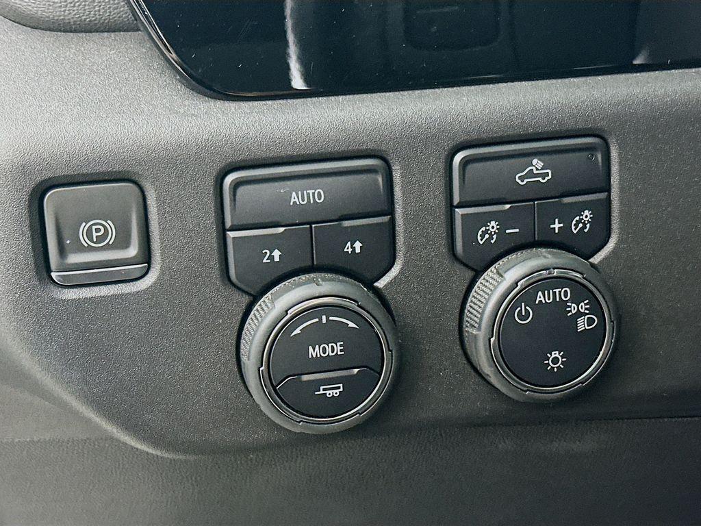 used 2024 Chevrolet Silverado 1500 car, priced at $37,994