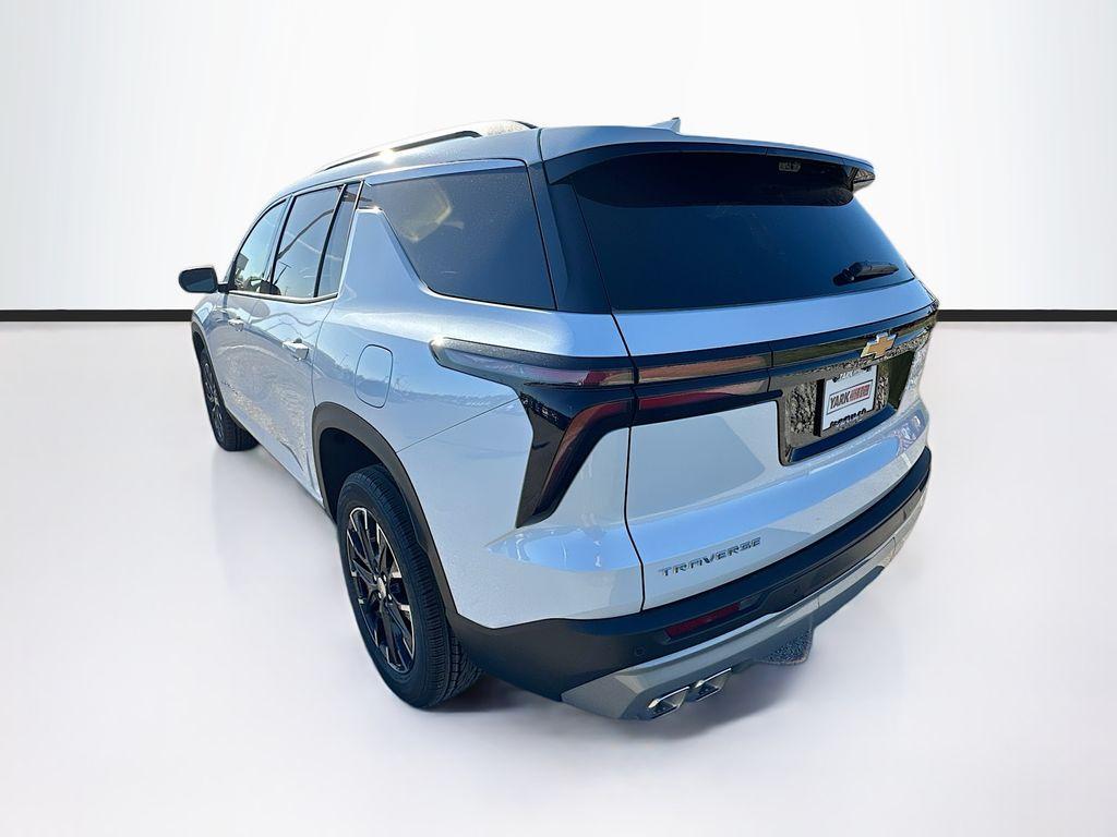 new 2026 Chevrolet Traverse car, priced at $48,415