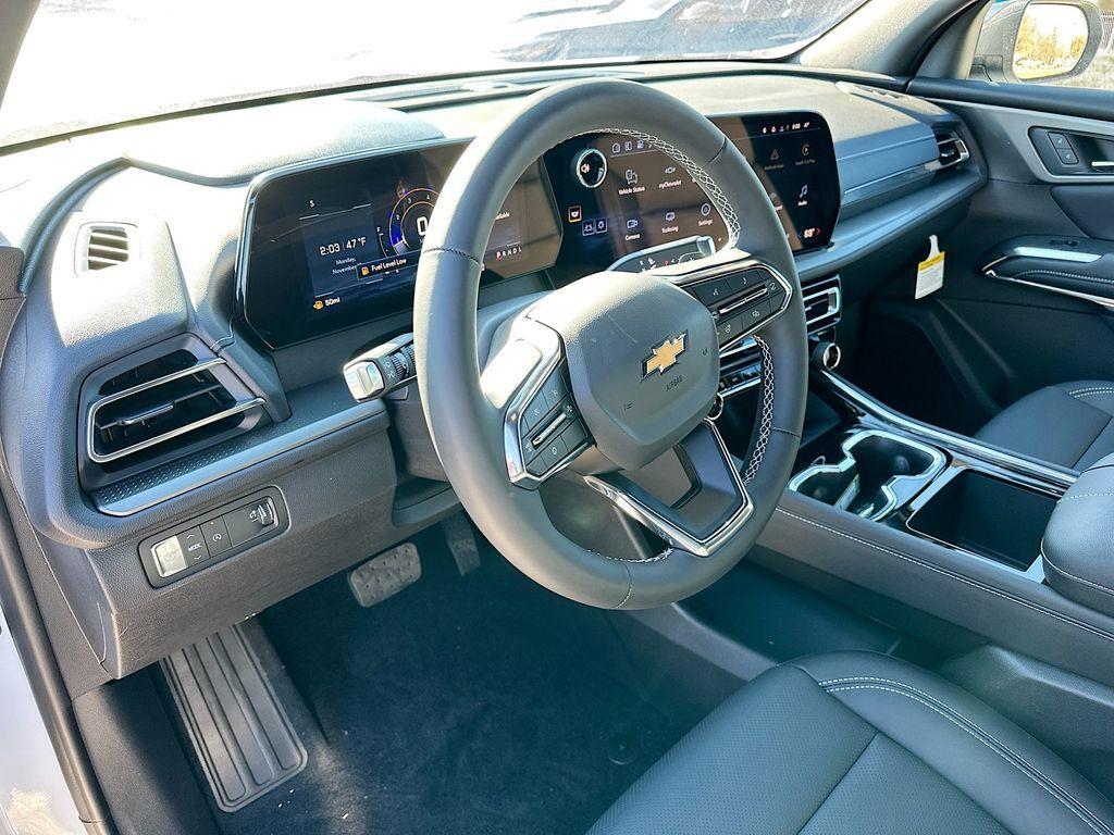 new 2026 Chevrolet Traverse car, priced at $48,415