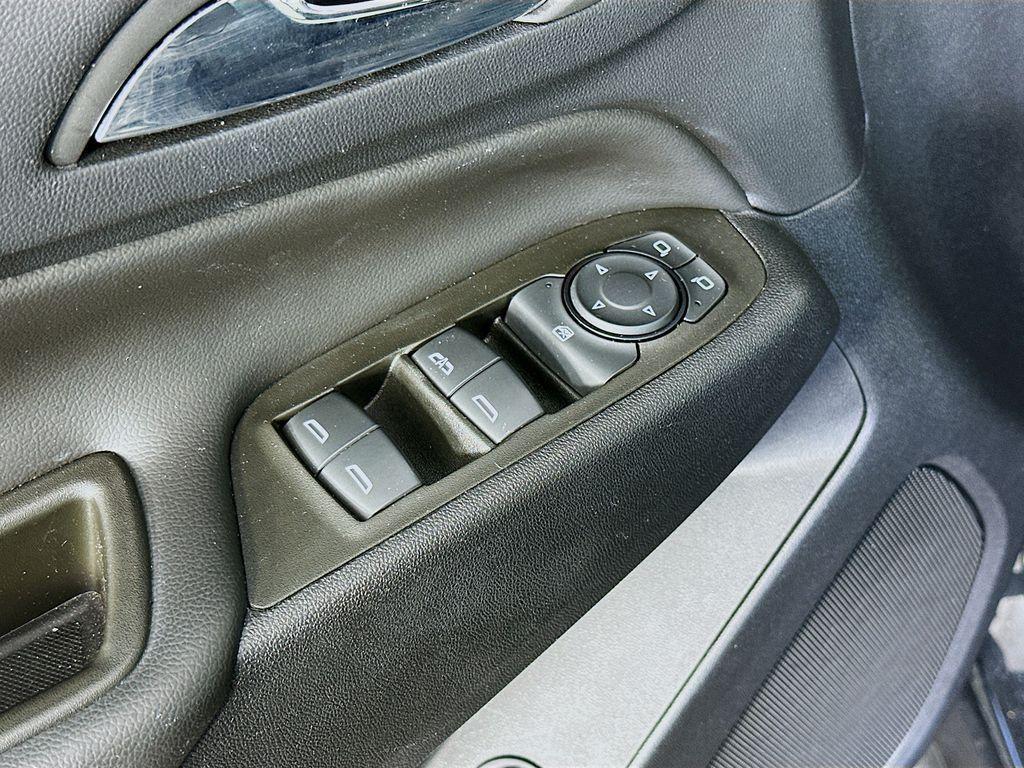 used 2023 Chevrolet Equinox car, priced at $21,500