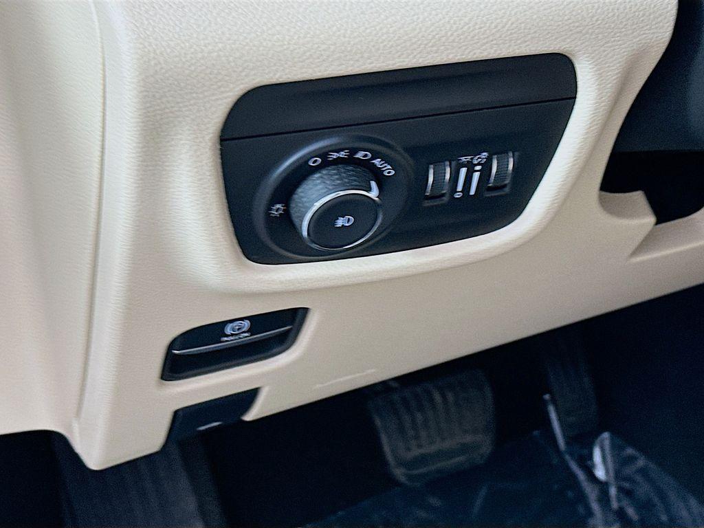 used 2023 Jeep Grand Cherokee L car, priced at $29,500