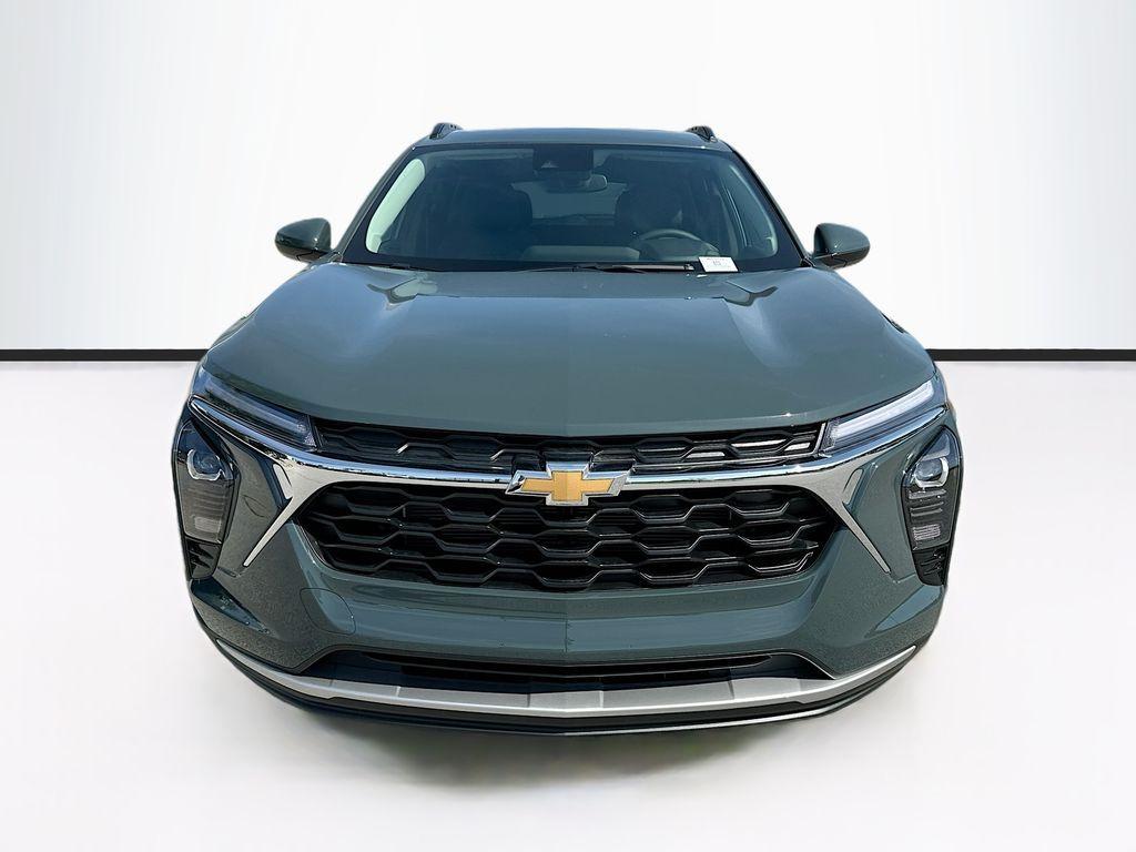 new 2025 Chevrolet Trax car, priced at $26,645