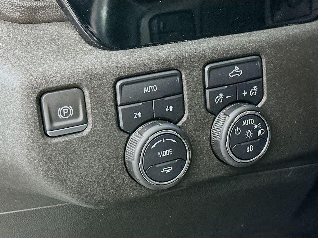 used 2024 Chevrolet Silverado 1500 car, priced at $41,621