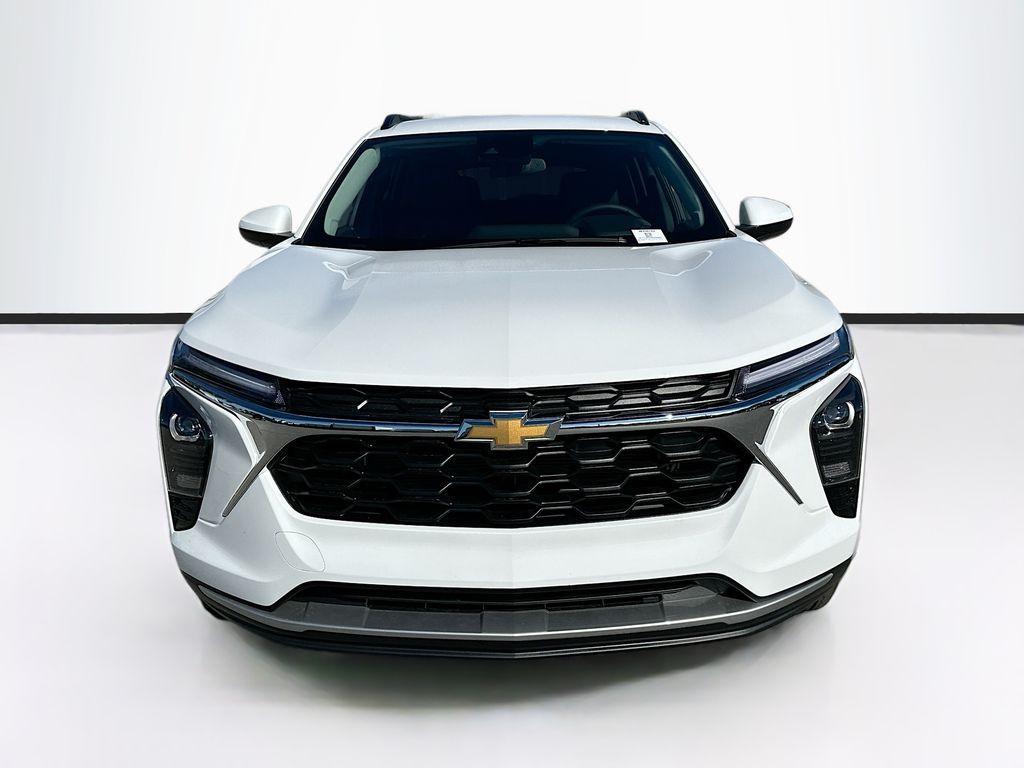 new 2025 Chevrolet Trax car, priced at $25,725