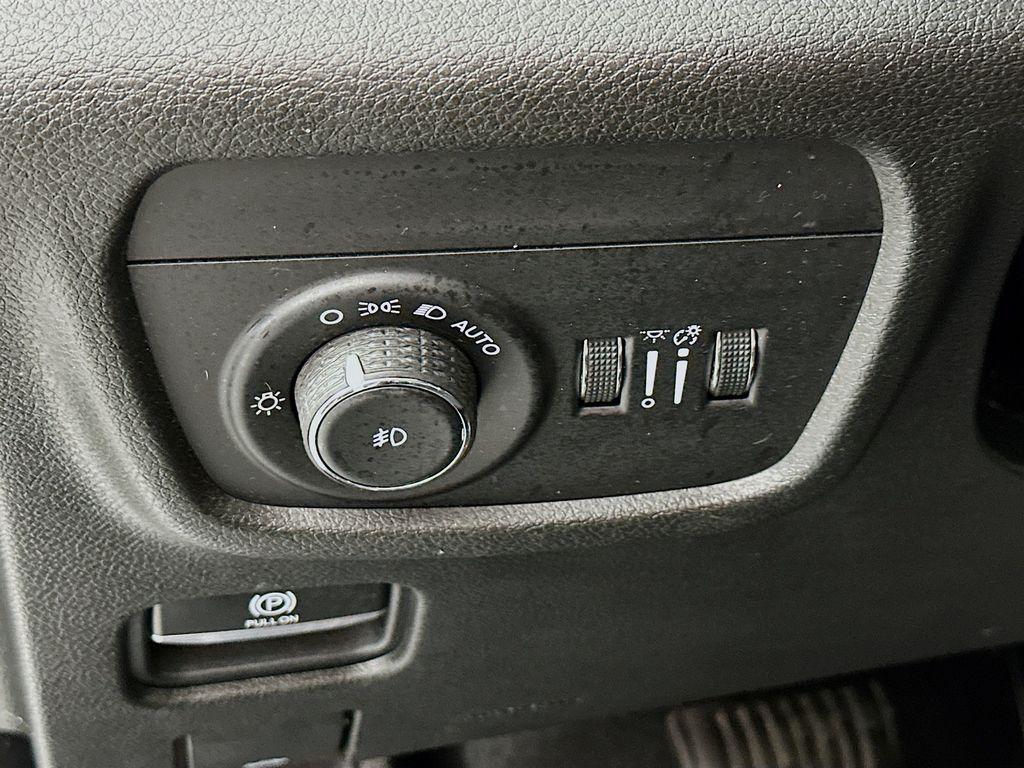 used 2021 Jeep Grand Cherokee L car, priced at $28,050