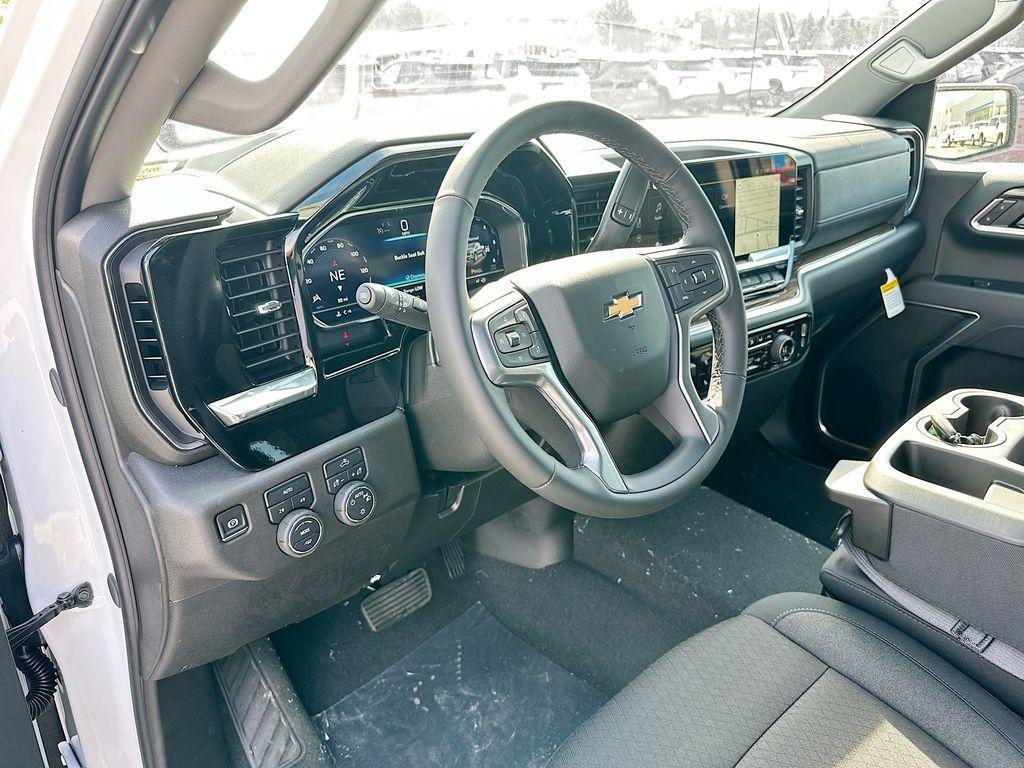 new 2025 Chevrolet Silverado 1500 car, priced at $52,595