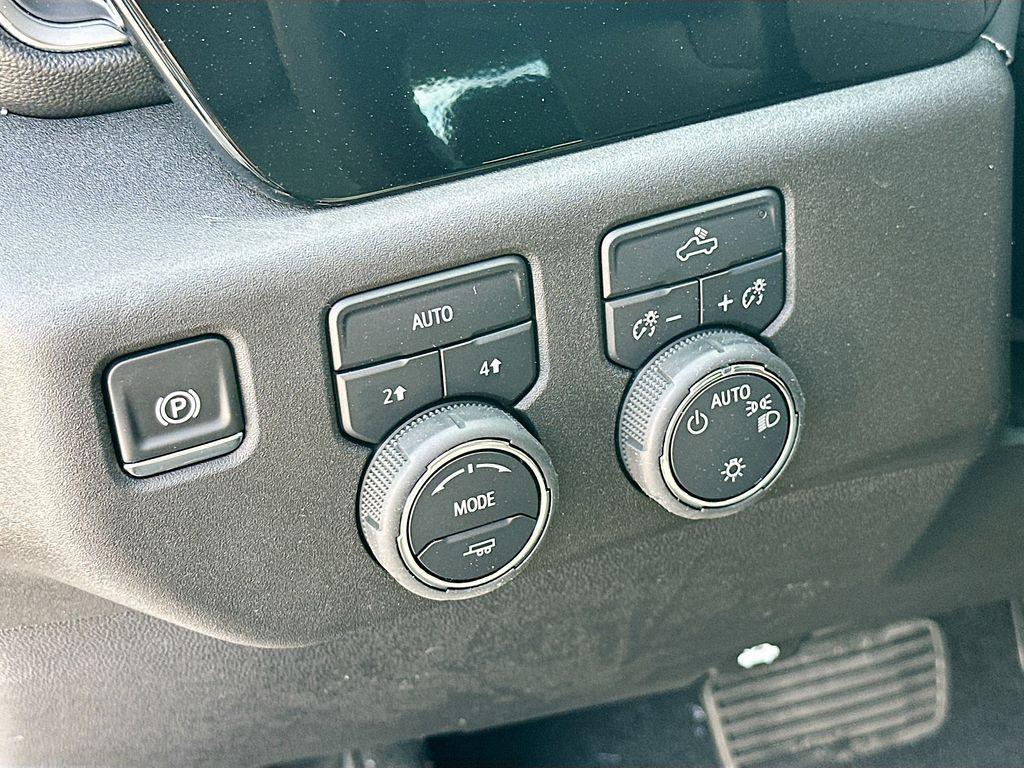 new 2025 Chevrolet Silverado 1500 car, priced at $52,595