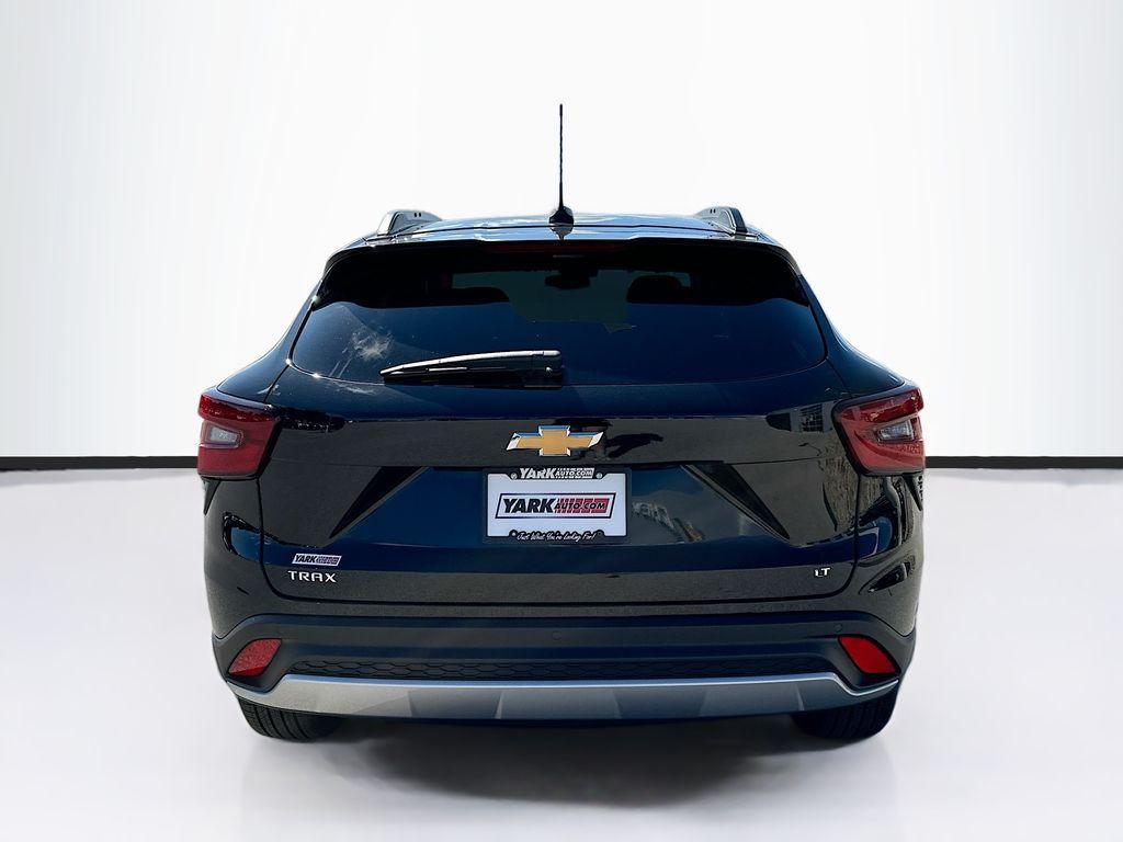 new 2025 Chevrolet Trax car, priced at $25,725