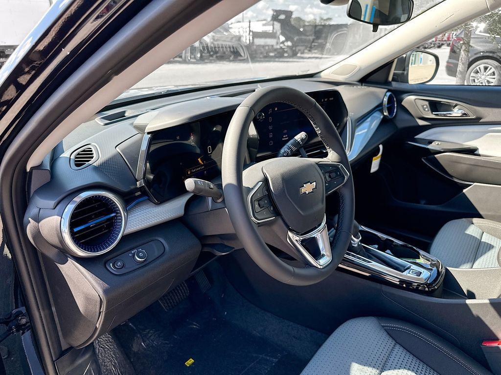 new 2025 Chevrolet Trax car, priced at $25,725