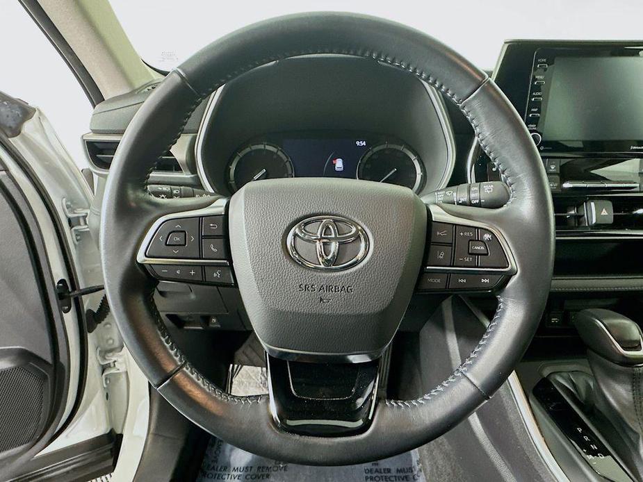 used 2021 Toyota Highlander car, priced at $34,815