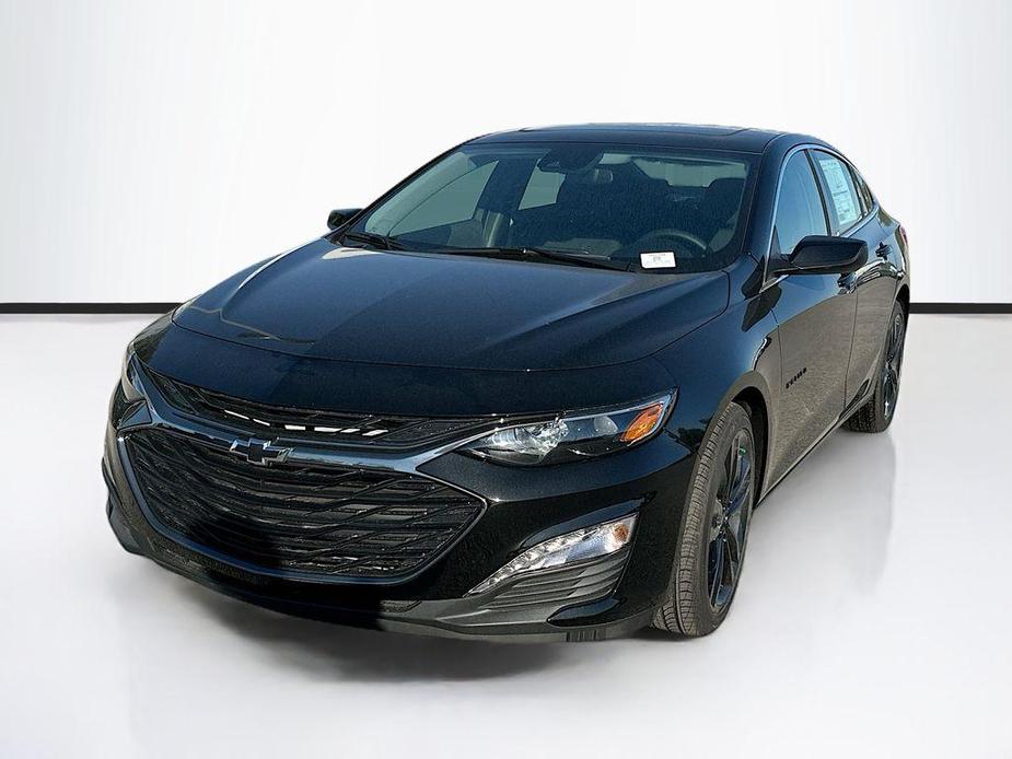 new 2025 Chevrolet Malibu car, priced at $31,240