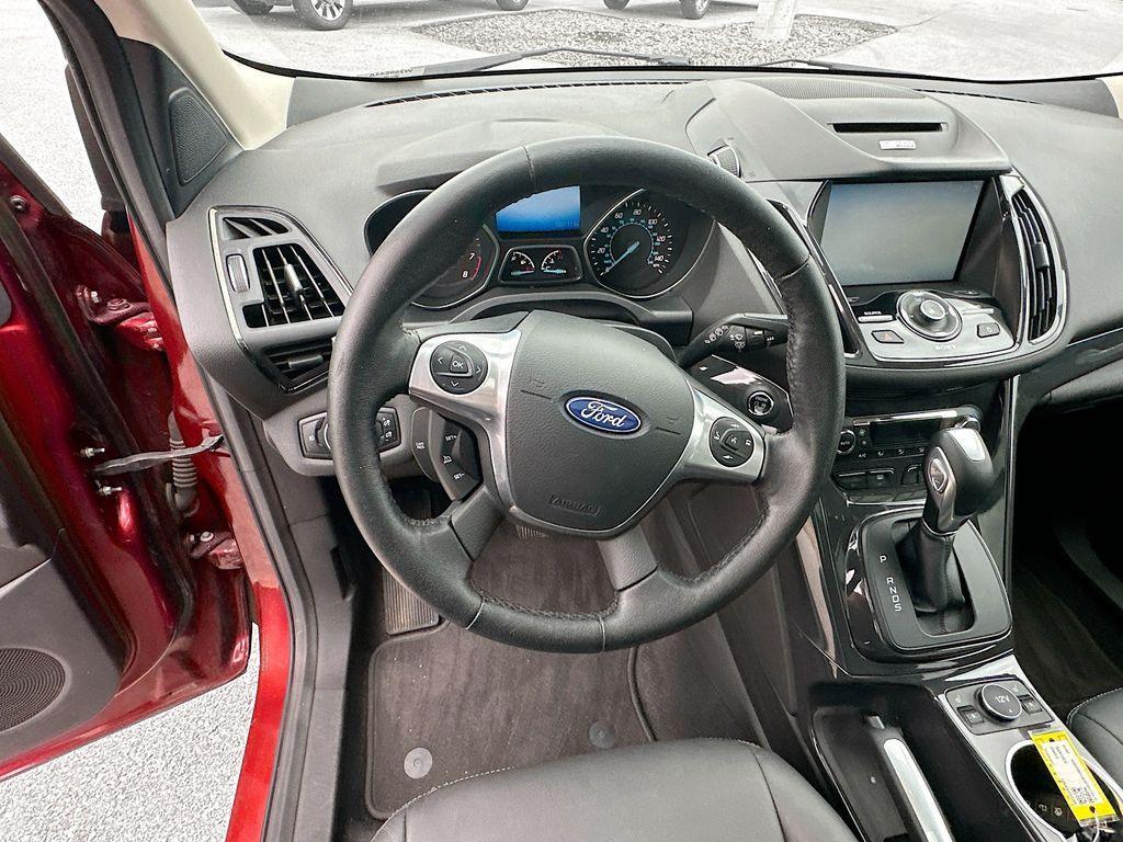 used 2015 Ford Escape car, priced at $12,999