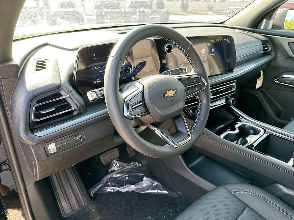 new 2026 Chevrolet Traverse car, priced at $49,095