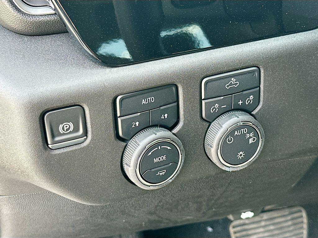 new 2025 Chevrolet Silverado 1500 car, priced at $52,595