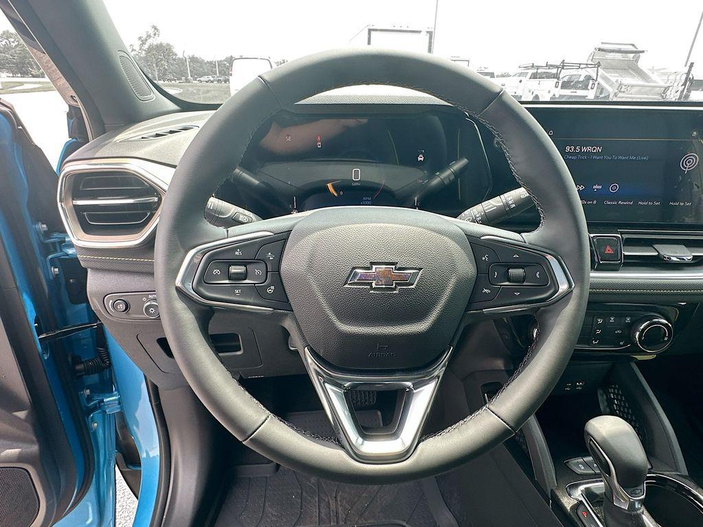 new 2025 Chevrolet TrailBlazer car, priced at $30,130