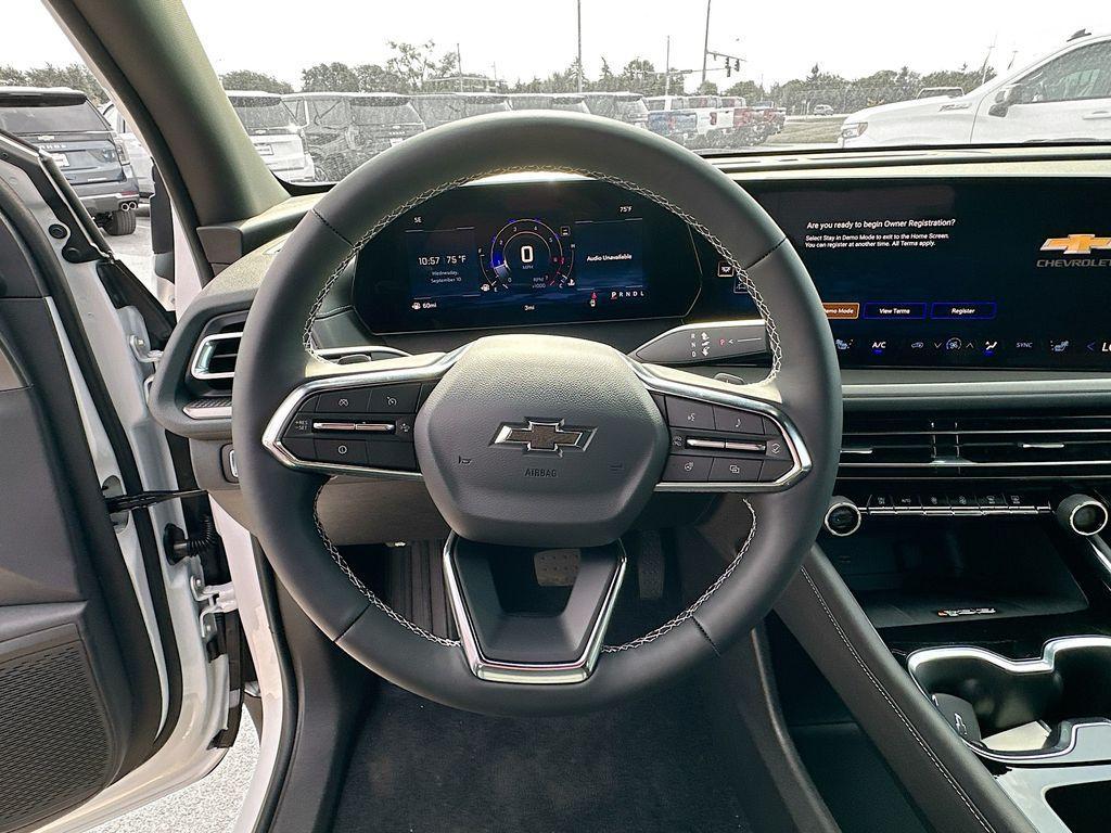 new 2026 Chevrolet Traverse car, priced at $47,680