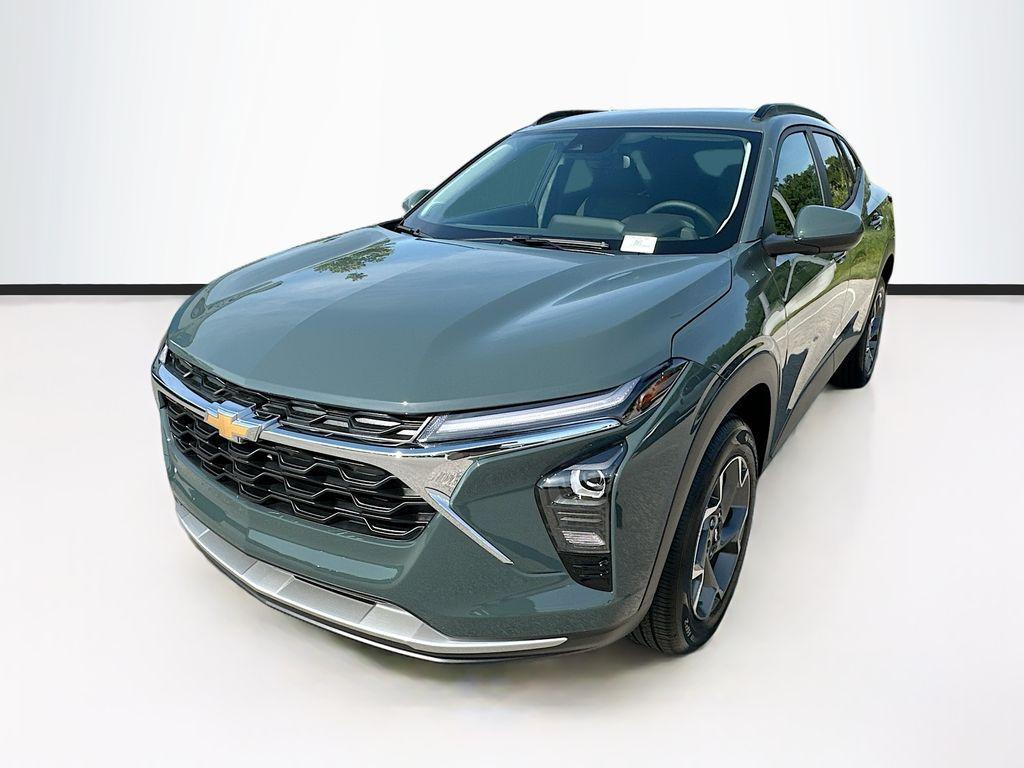 new 2025 Chevrolet Trax car, priced at $24,955