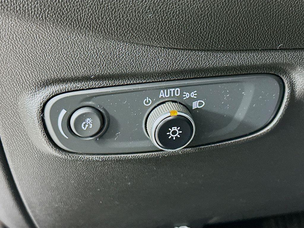 used 2023 Chevrolet Equinox car, priced at $21,300