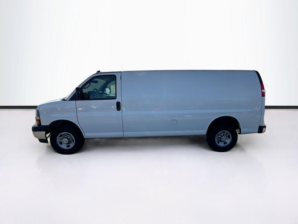 new 2024 Chevrolet Express 3500 car