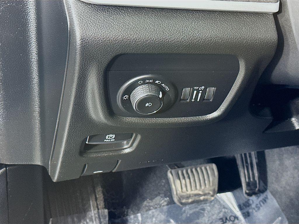 used 2023 Jeep Grand Cherokee L car, priced at $29,408