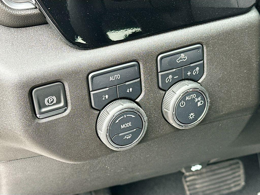 new 2025 Chevrolet Silverado 1500 car, priced at $52,395