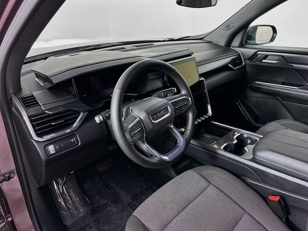 used 2025 GMC Acadia car, priced at $32,397