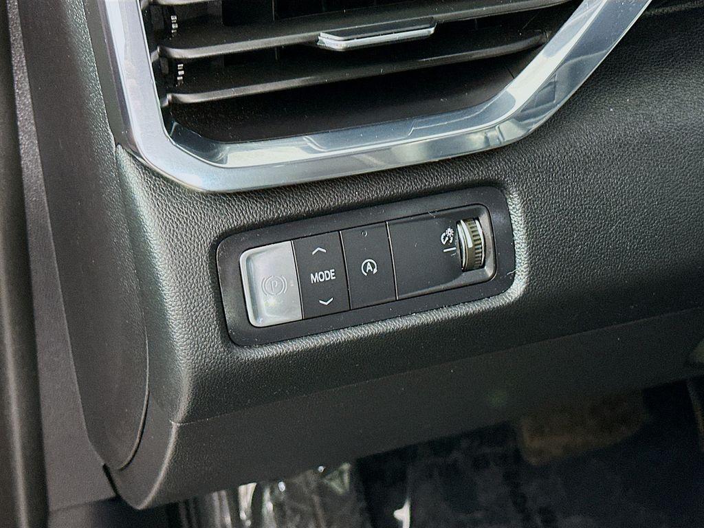 used 2025 GMC Acadia car, priced at $32,397