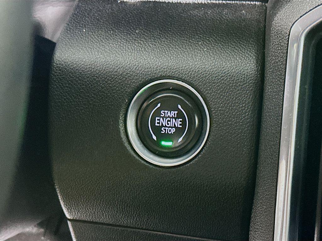 used 2025 GMC Acadia car, priced at $32,397