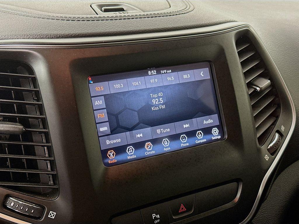 used 2019 Jeep Cherokee car, priced at $14,674