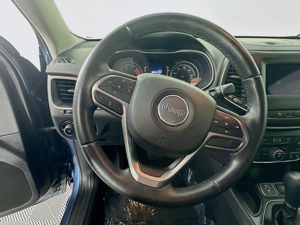 used 2019 Jeep Cherokee car, priced at $14,674