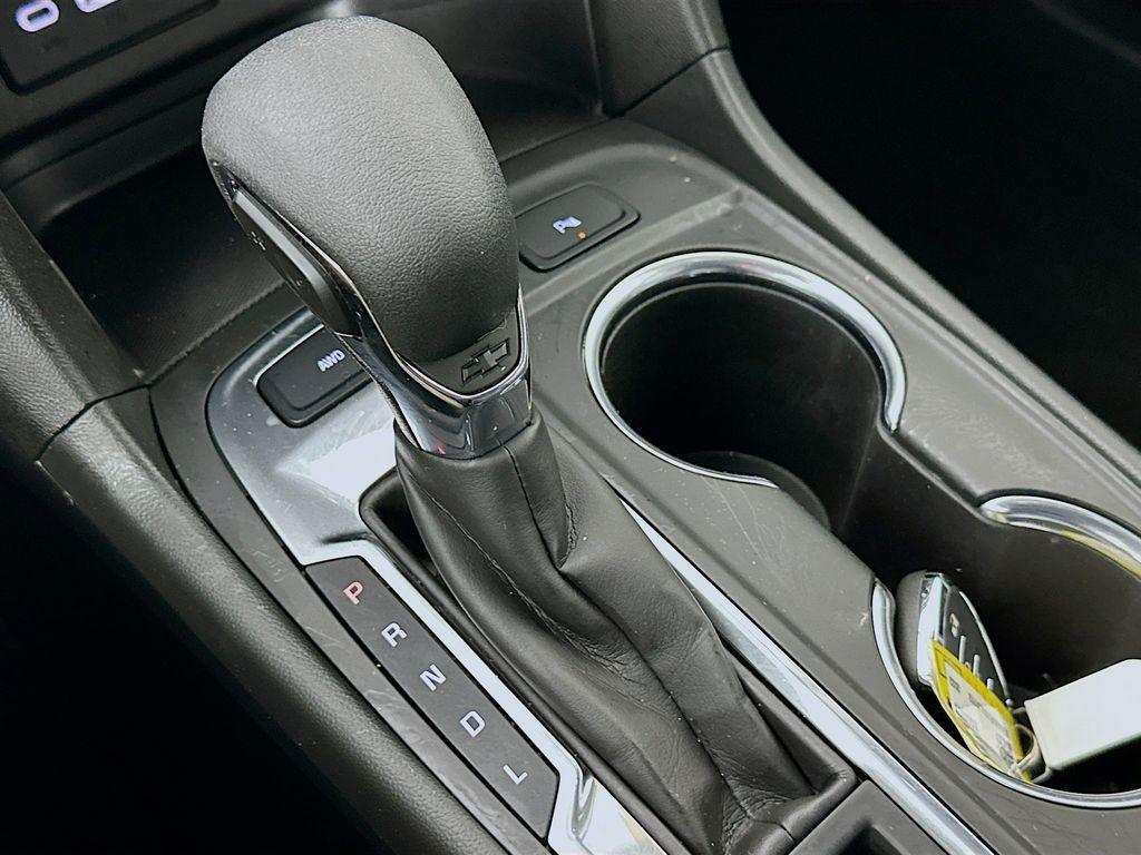 used 2022 Chevrolet Equinox car, priced at $20,624