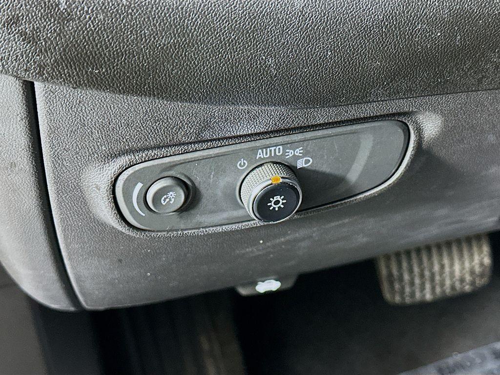 used 2022 Chevrolet Equinox car, priced at $20,624