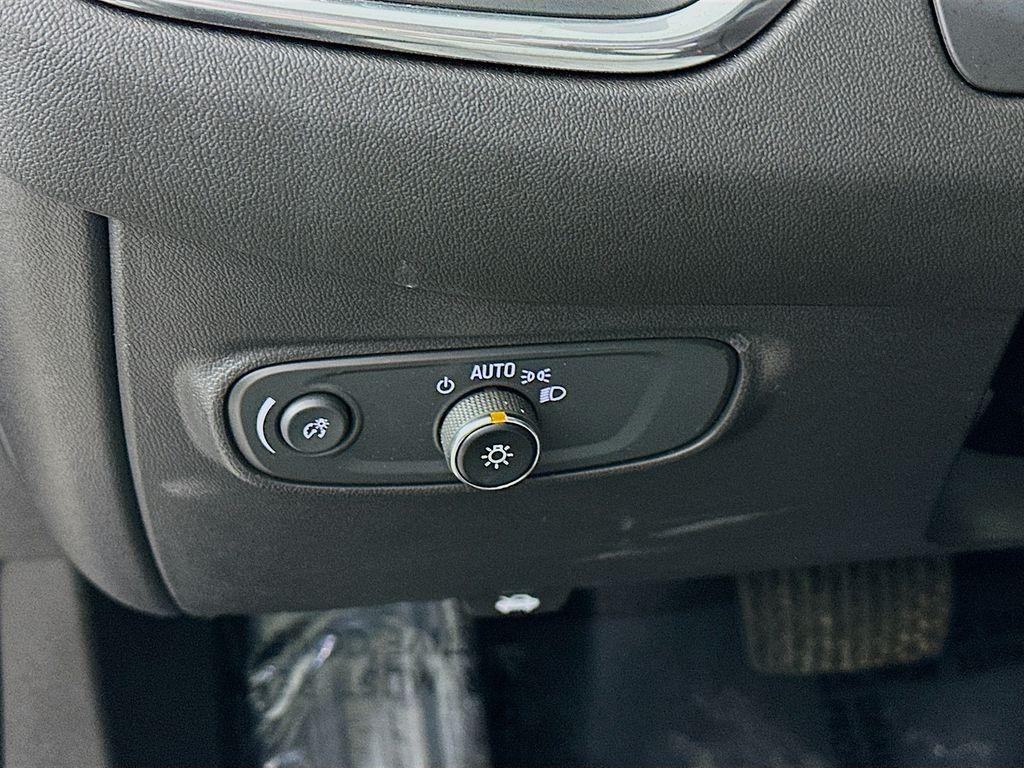 used 2023 Chevrolet Equinox car, priced at $22,997